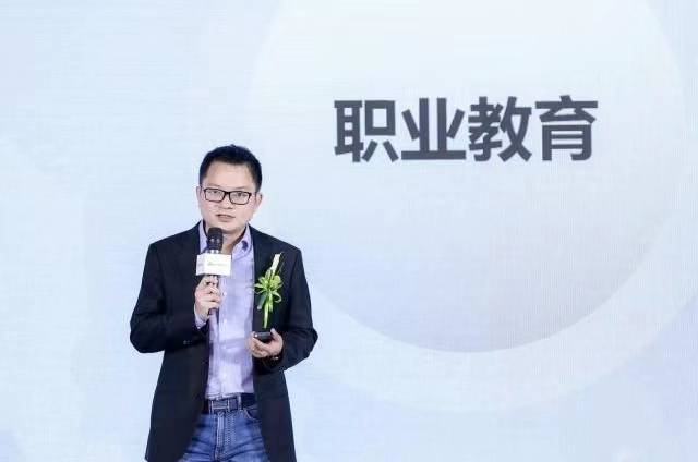 橙啦张爱志<strong></p>
<p>币橙网</strong>，有情怀的互联网教育创业者