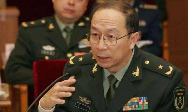 20世纪美元与黄金脱钩<strong></p>
<p>世纪币</strong>，各国却还要跟风？人民币国际化迫在眉睫