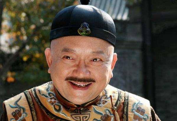 和珅到底多有钱<strong></p>
<p>币别换算</strong>，换算成人民币是多少？数字惊人