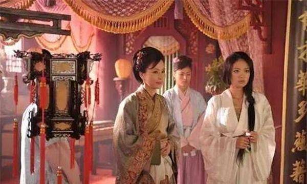 古代逛一次“青楼”<strong></p>
<p>币别换算</strong>，要多少银子？换算成人民币是多少？
