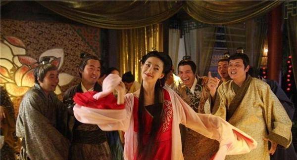 古代逛一次“青楼”<strong></p>
<p>币别换算</strong>，要多少银子？换算成人民币是多少？