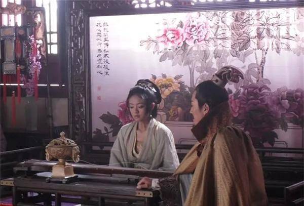 古代逛一次“青楼”<strong></p>
<p>币别换算</strong>，要多少银子？换算成人民币是多少？