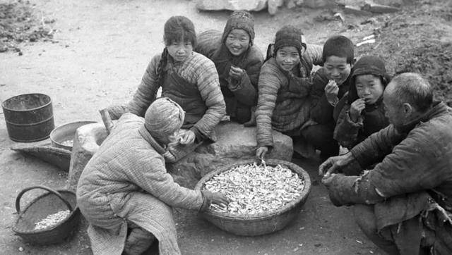 鲁迅当时月工资为350块大洋<strong></p>
<p>币别换算</strong>，如果换算成人民币，相当于多少钱？