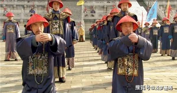 清朝官员退休工资每年是50两白银<strong></p>
<p>币别换算</strong>，换算成现在的人民币值多少？