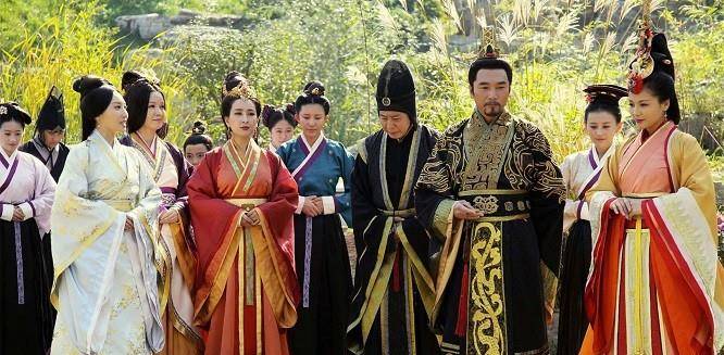 古代一两银子换算成人民币是多少<strong></p>
<p>币别换算</strong>？看看你的月收入值几两银子