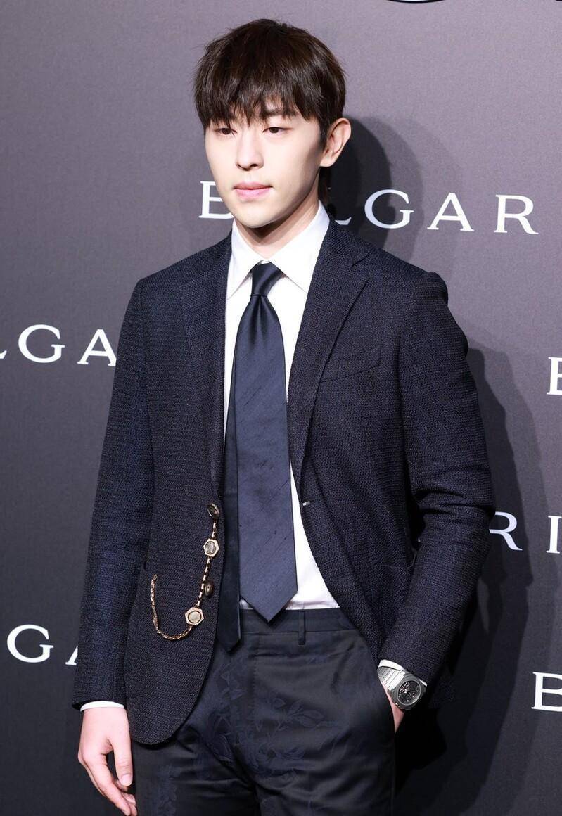 为什么明星赚那么多钱<strong></p>
<p>币富网</strong>，还要偷税漏税？邓伦事件背后的秘密