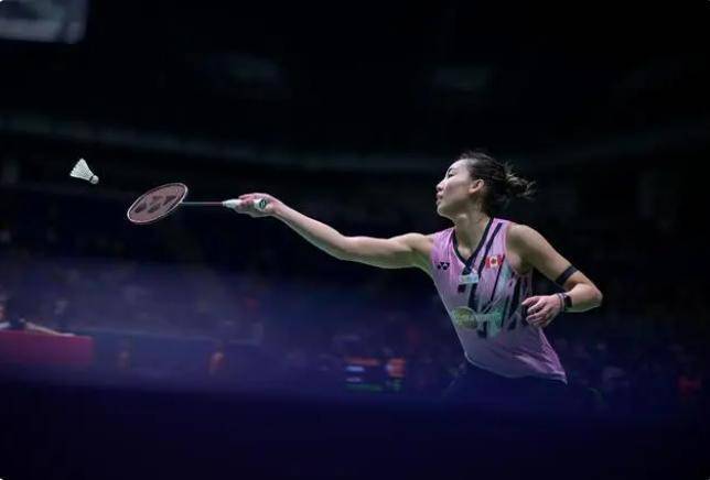 原创五天双杀华夏明星！陈雨菲2-0领先晋级女单16强<strong></p>
<p>华夏领先股票</strong>，8连胜杀心