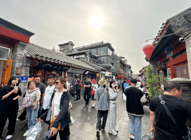 【海外网深一度】外媒关注中国消费市场：2023年是个“黄金年”