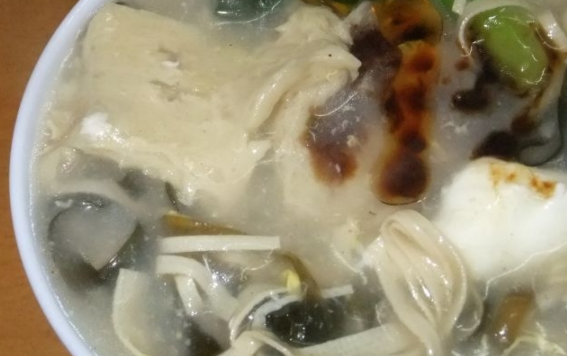 六旬大爷提着“大油壶”卖早餐<strong></p>
<p>提币地址</strong>，路人“惊呆”了，网友：给我地址