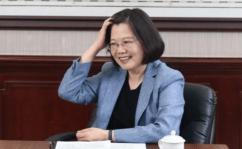 果然没让大陆失望！蔡英文凌晨返台<strong></p>
<p>币安交易所</strong>，下飞机前讲出3个词，民进党底牌打光