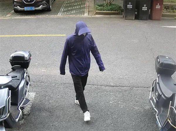 男子对前妻动起“歪脑筋”<strong></p>
<p>币安网交易所</strong>，潜入其家中……上海警方：刑拘