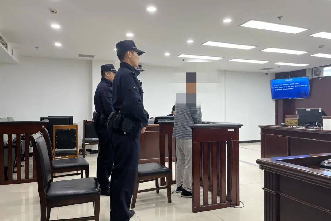 无耻！北京一对情侣租房<strong></p>
<p>币安网交易平台</strong>，遭五旬房东潜入、偷窥