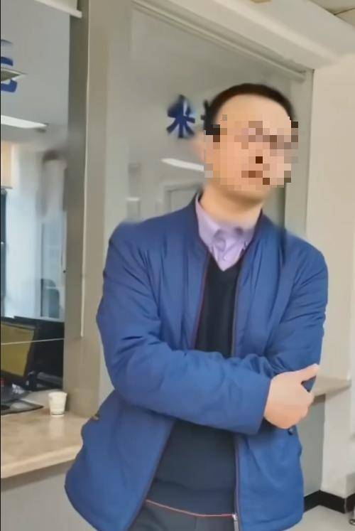 规划局副局长跳窗逃离<strong></p>
<p>币安网交易平台</strong>，被堵4小时不能怪群众
