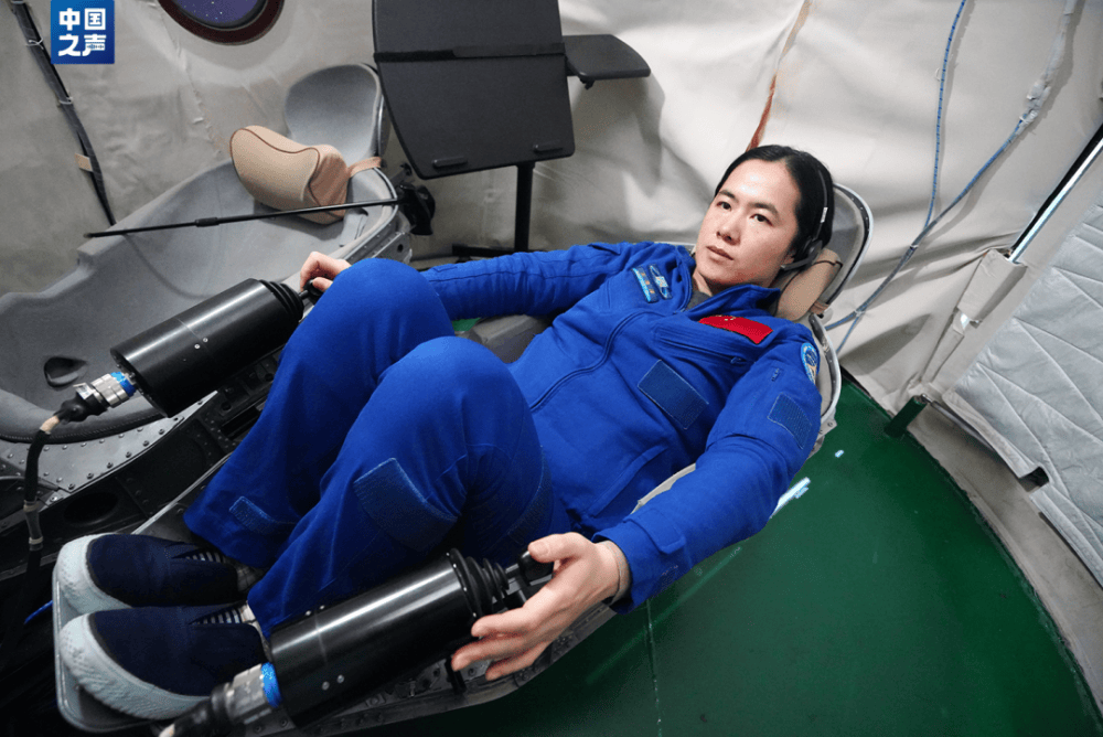杨利伟飞天时王浩泽还在上初中<strong></p>
<p>币安网交易平台</strong>！90后女航天员：没有什么事情是女孩子不能做的