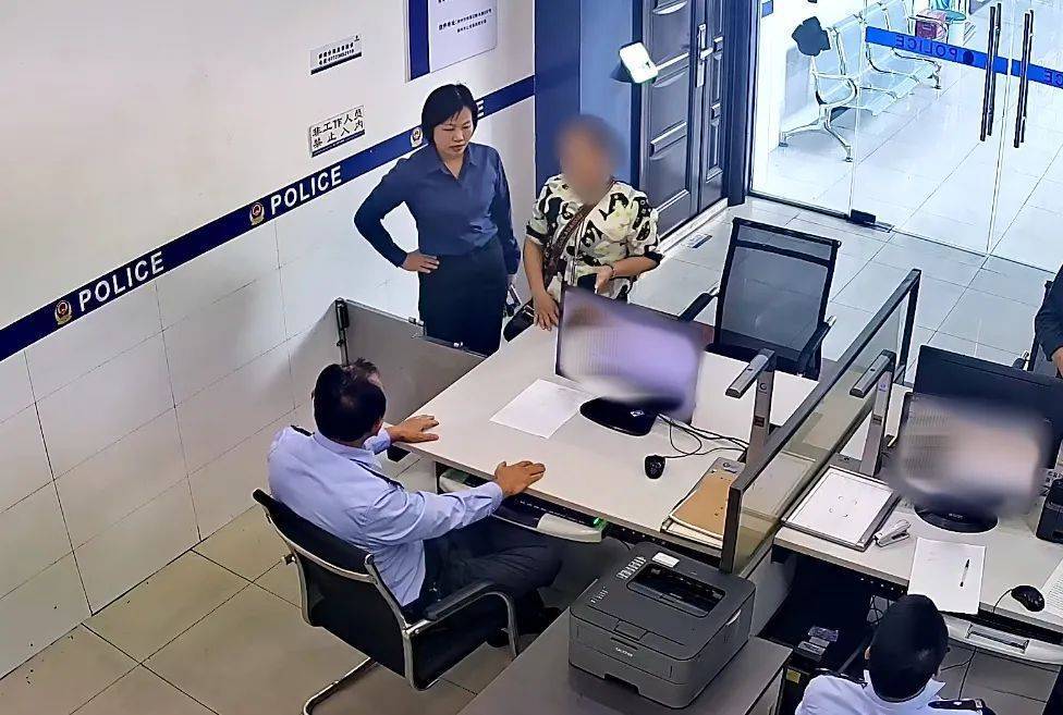 柳州女子到柳南万达买3万元黄金<strong></p>
<p>币安的比特币</strong>，不挑款不问价，店员吓到报警！