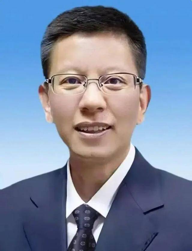 卸任市委书记3天后<strong></p>
<p>币安的比特币</strong>，55岁的他任省政府党组成员！