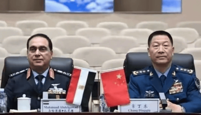 来抢歼35的“饭碗”？苏57隐身战机降落太原<strong></p>
<p>币安市值</strong>，3款隐身机航展同框