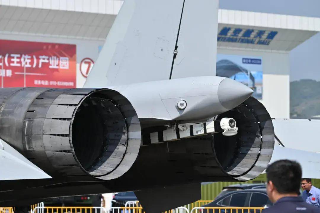 6型侧卫齐聚珠海<strong></p>
<p>币安eth</strong>！歼-16和苏-35S孰强孰弱？歼-15T才是最强侧卫？