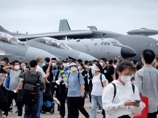 歼10CE才是最大赢家？航展首日被包围<strong></p>
<p>Binance官网</strong>，伊朗空军司令登机满脸幸福