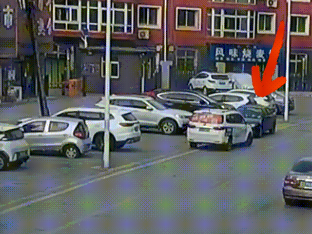 男子一时想不开<strong></p>
<p>币安币商</strong>，服下头孢配白酒！40分钟后……
