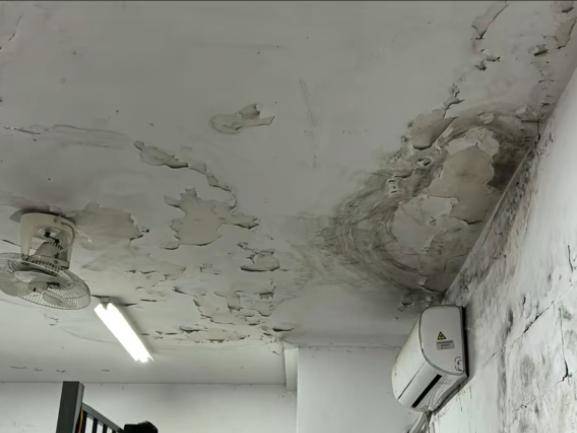 苏州一学校被曝学生宿舍环境脏乱差<strong></p>
<p>币安结算</strong>，食堂有发霉鸡蛋？校方回应