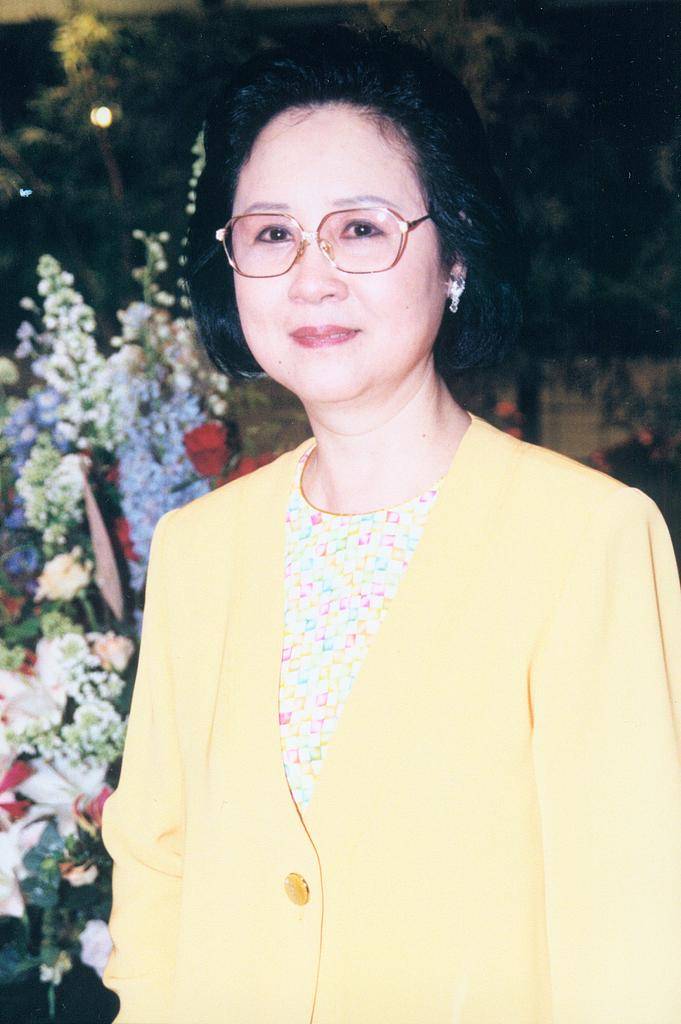 琼瑶翩然离世<strong></p>
<p>币安最新消息</strong>，留下比言情小说更多的思考