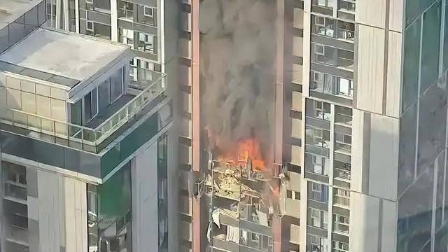 深圳悦府住宅起火初判因燃气爆炸<strong></p>
<p>币安交易</strong>，消防：坠楼人员已被120拉走