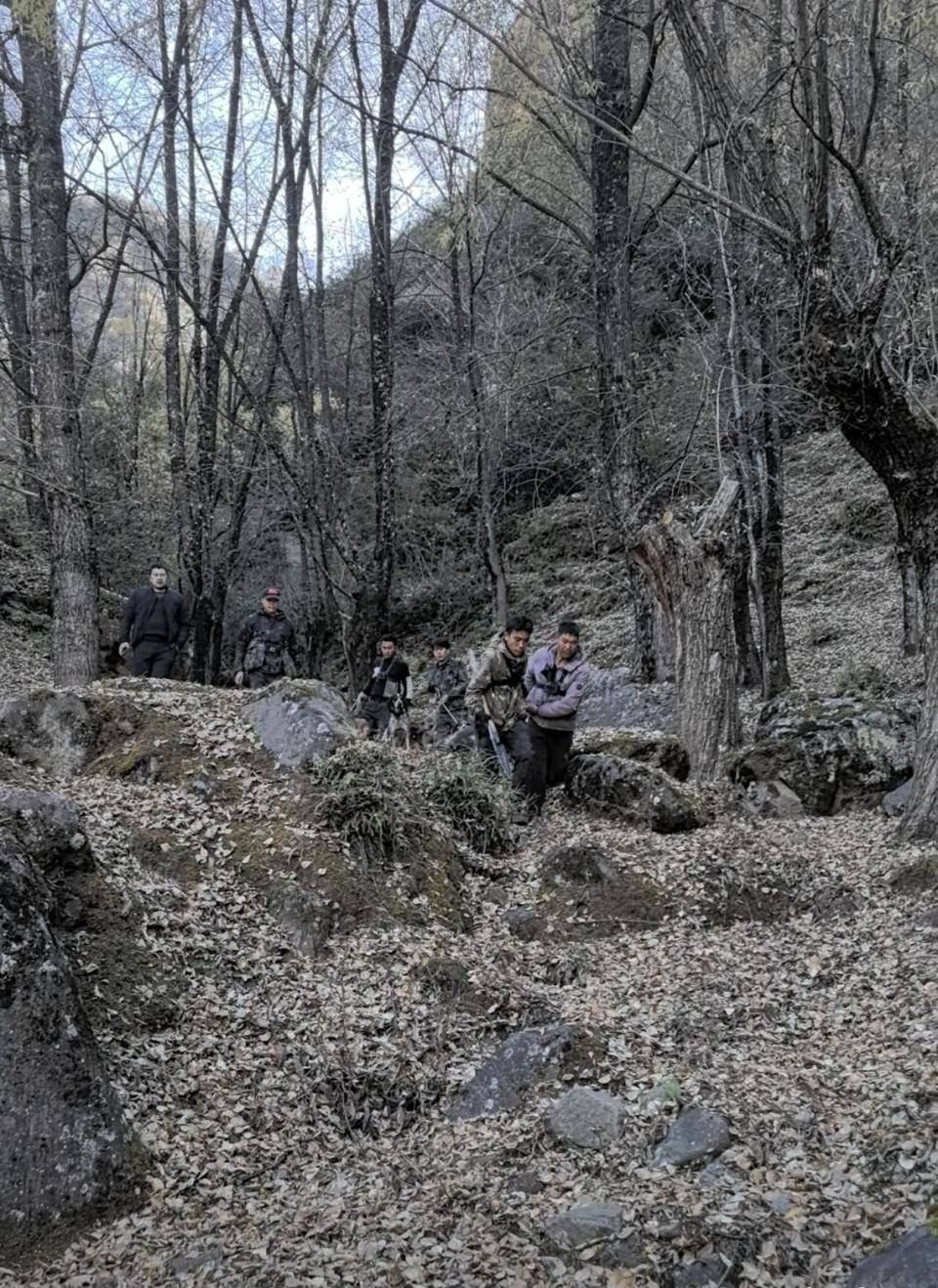 揭秘“野猪猎捕队”丨海拔3000米高山密林<strong></p>
<p>币安合约</strong>，记者跟队直击猎捕野猪全过程
