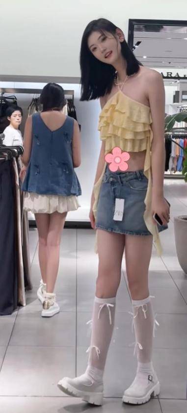 女孩身高2米26貌美如花<strong></p>
<p>币安合约</strong>，妈妈天天发愁：白长这么漂亮，没人敢追