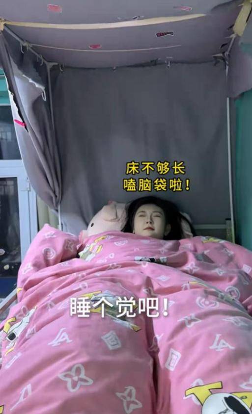 女孩身高2米26貌美如花<strong></p>
<p>币安合约</strong>，妈妈天天发愁：白长这么漂亮，没人敢追