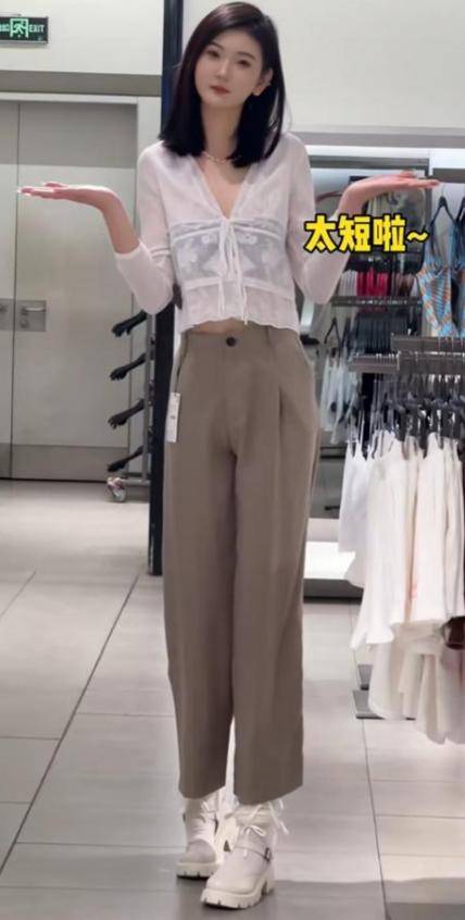 女孩身高2米26貌美如花<strong></p>
<p>币安合约</strong>，妈妈天天发愁：白长这么漂亮，没人敢追