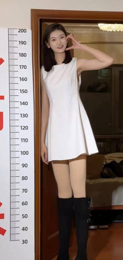 女孩身高2米26貌美如花<strong></p>
<p>币安合约</strong>，妈妈天天发愁：白长这么漂亮，没人敢追