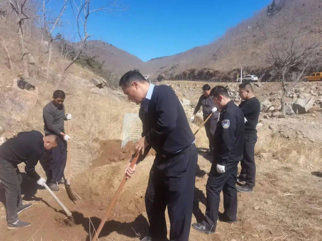 重检尸体确定尸源<strong></p>
<p>币安钱包地址</strong>，山东警方破获18年前命案，一对男女被抓