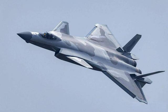 歼36更多细节传来<strong></p>
<p>币安比货币</strong>，内置弹仓超过美国B21，刷新隐身战机的新标准