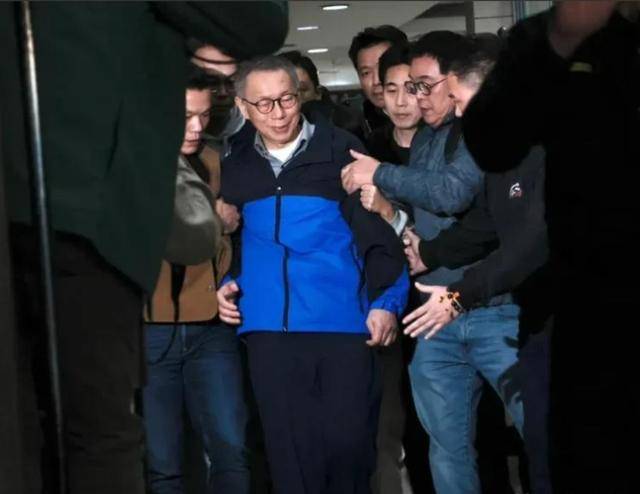 柯文哲绝处逢生<strong></p>
<p>币安比货币</strong>，岛内高官突然集体“大逃亡”，邱毅罕见发文求救