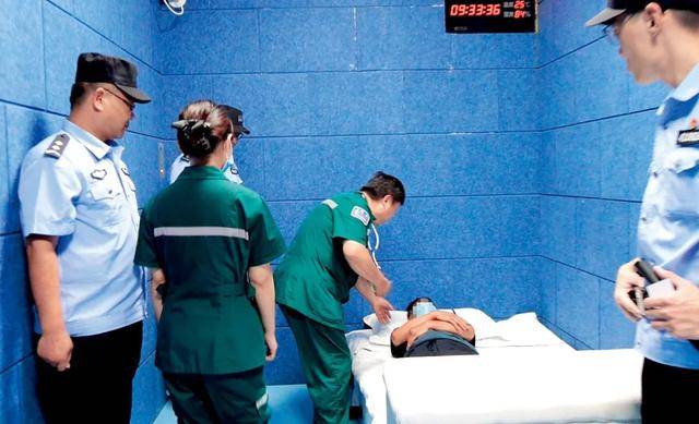 再曝非正常死亡<strong></p>
<p>币安比货币</strong>，“指居”制度何去何从？
