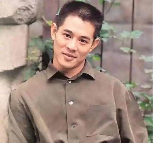 李连杰:后事一切从简<strong></p>
<p>币安币机制</strong>，不用立碑也不用办丧事，树葬海葬都可以
