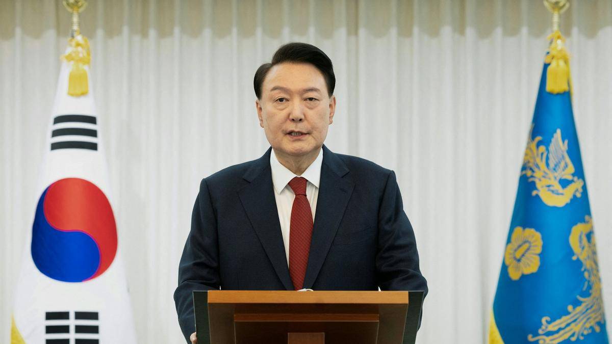 韩国政坛一夜大乱！150人冲进总统府<strong></p>
<p>币安交易数字货币</strong>，尹锡悦组织一万支持者拒捕