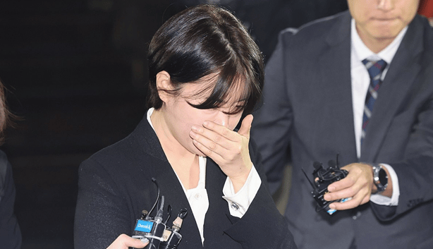 韩媒：涉嫌酒驾和非法出租房屋<strong></p>
<p>币安网</strong>，韩前总统文在寅之女被检方起诉