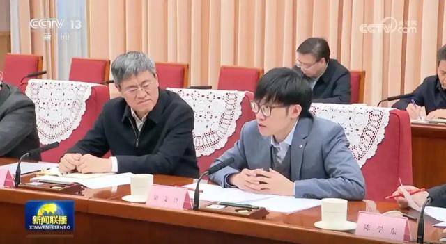 揭秘！DeepSeek创始人梁文锋实习时就被任命为部门经理<strong></p>
<p>币安币交易平台</strong>，月薪16000元