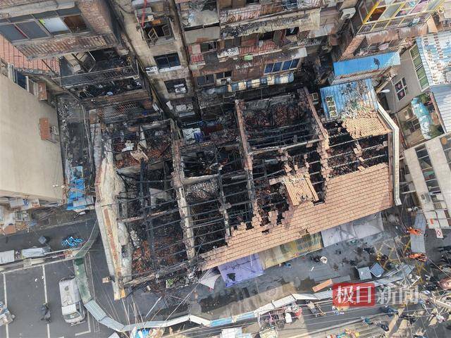 武汉一栋两层公房失火<strong></p>
<p>币安体验贷</strong>，火已被扑灭无人员伤亡