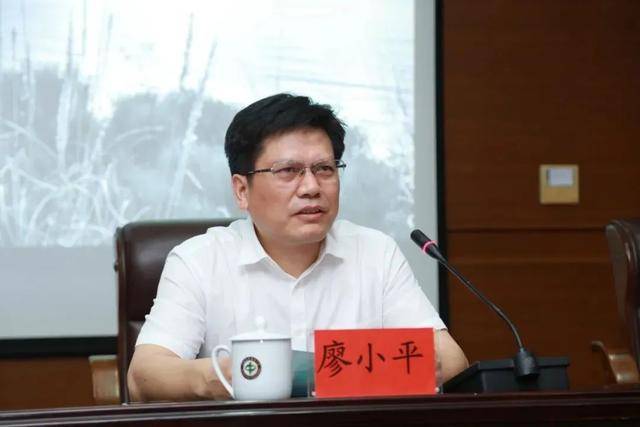 曾“搭班子”的大学党委书记、校长<strong></p>
<p>安币集团</strong>，双双被查！
