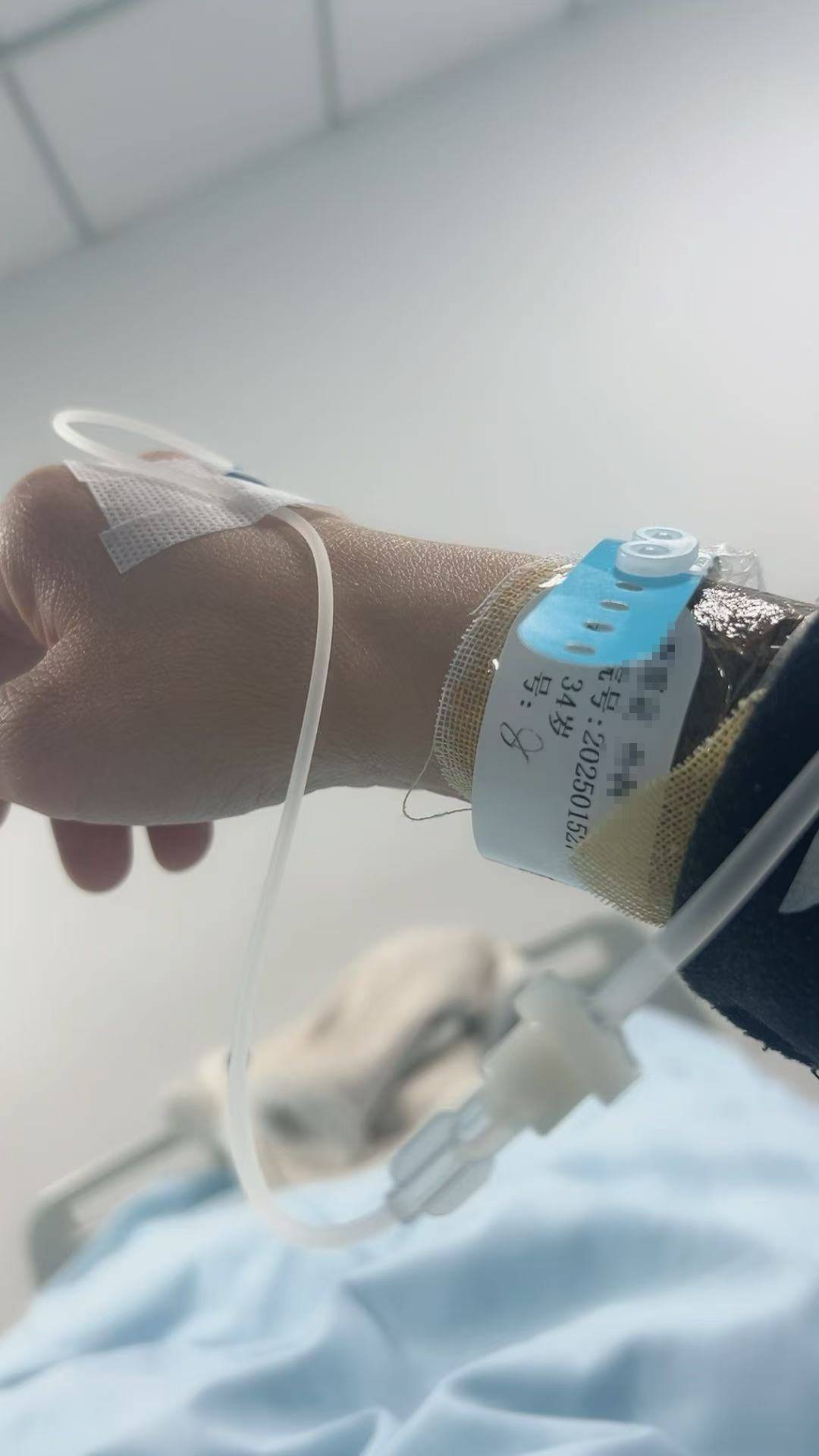 山东一单亲妈妈直播间阻止网友辱骂“唐宝”少年遭上门殴打<strong></p>
<p>币安网址</strong>，警方：已受理案件，正调查