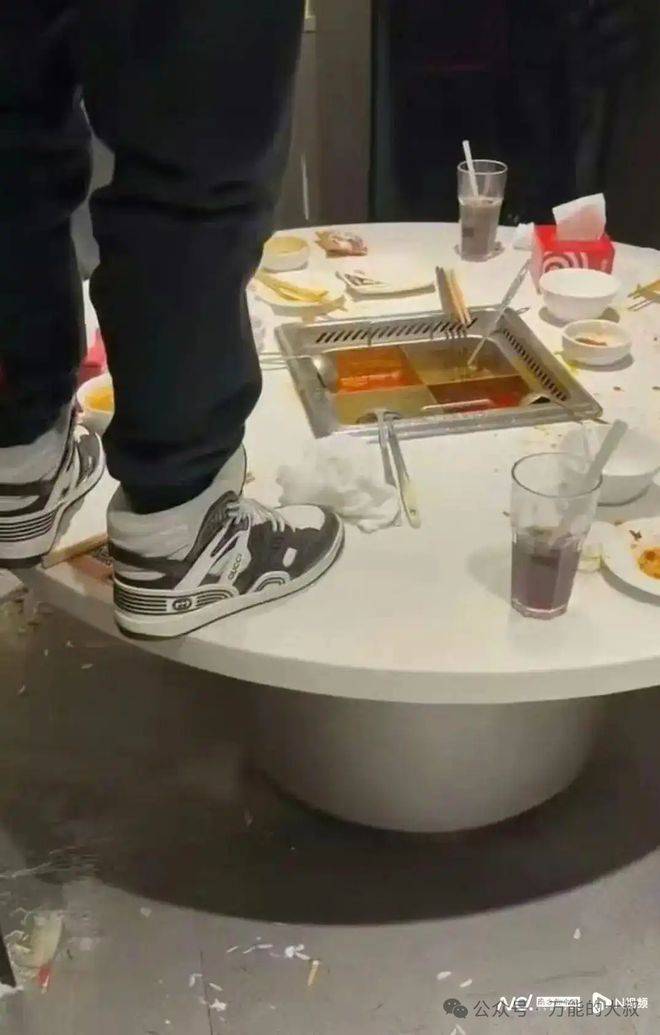 “魔童尿海”大反转<strong></p>
<p>币安uni</strong>！海底捞被抵制错在太“滥情”