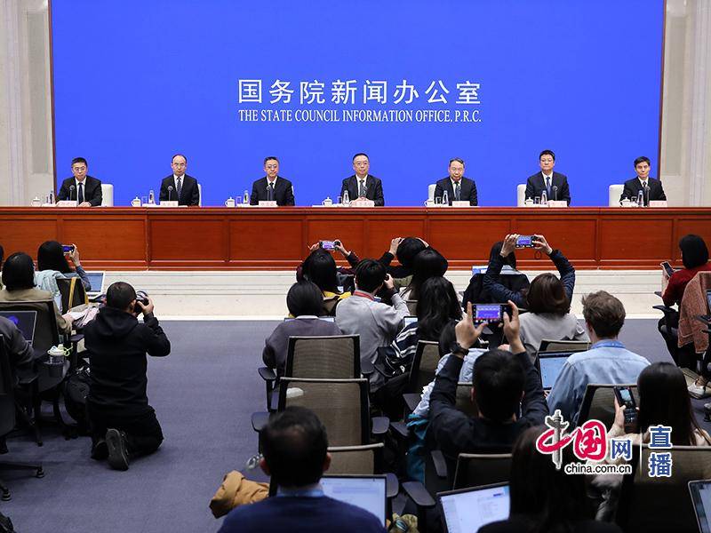 财政部：对<strong></p>
<p>安卓比特币</strong>我国居民使用个人消费贷款进行的重点领域消费给予一定贴息支持