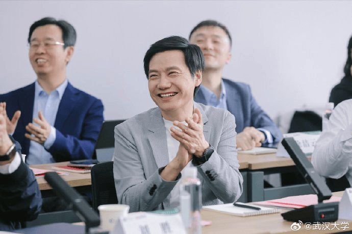 雷军回应如何保持好身材：英语不好已经让母校“蒙羞”<strong></p>
<p>莱特币安卓挖矿</strong>，不能再形象欠佳