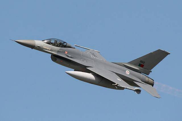 S-400成功拦截F-16<strong></p>
<p>币安ftx</strong>，低空飞行已失去意义，未来空战怎么打？