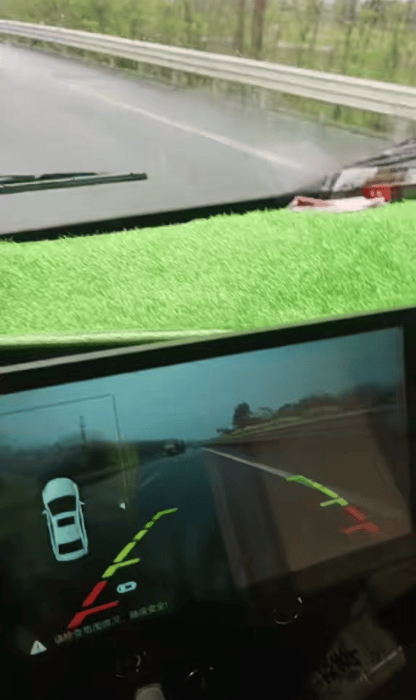 网友称高速路上“无奈倒车7公里”<strong></p>
<p>币安bcx</strong>，广东高速：拥堵或与清明将至有关